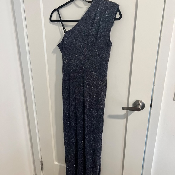 Vince Camuto Metallic One-Shoulder Gown - Picture 7 of 9